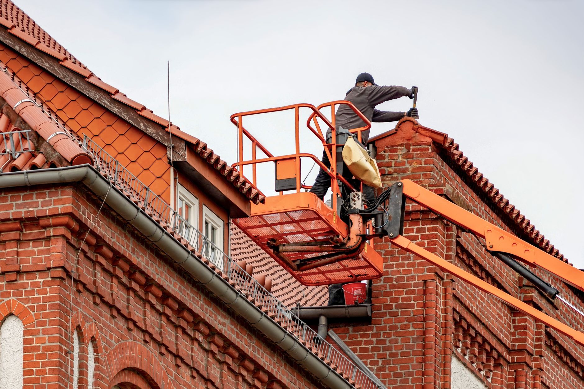 Membrane vs. Polyurea Waterproofing: Which One Do You Need?